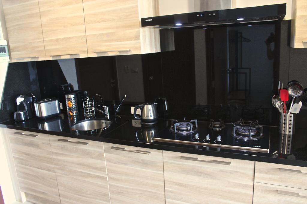 Ferienwohnung Little Paris Phuket Exterior foto